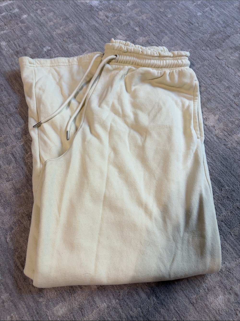 woman’s Cream Drawstring Sweatpants